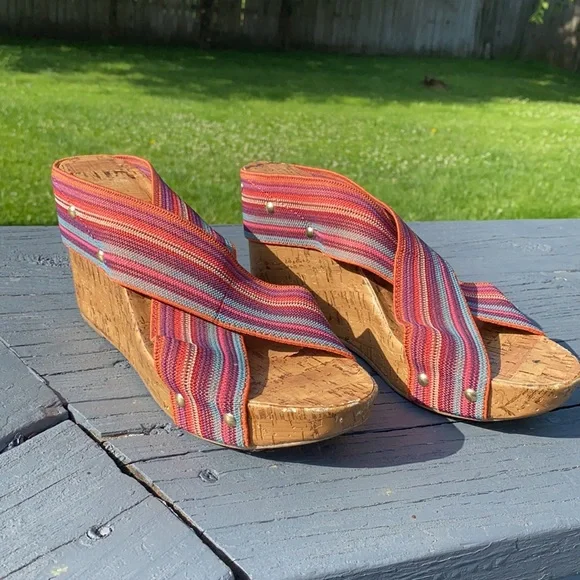 Montego Bay Club Summer Wedge Heels Rainbow size 7 size 7.5 - Picture 3 of 5